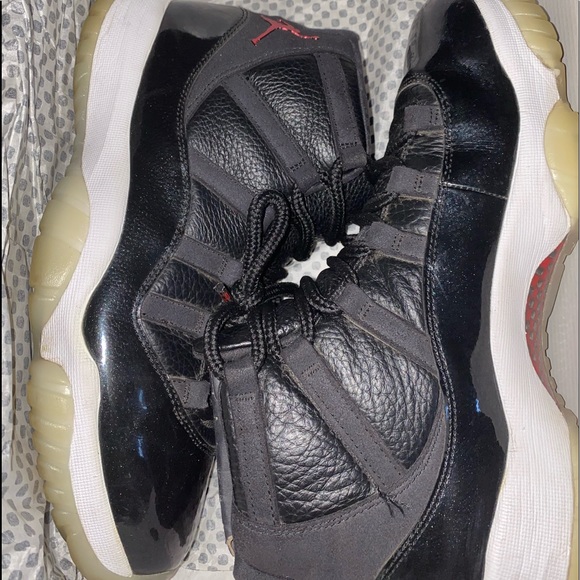 Jordan 11’s “72-10” size 10